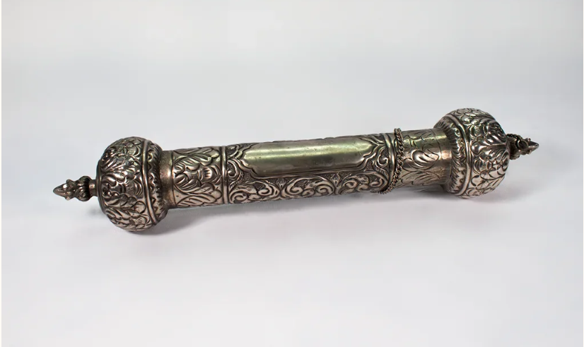 Antique scroll holder from M.S enterprise on tanutra